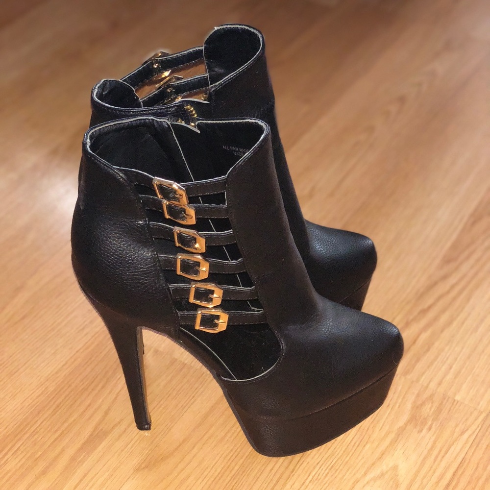Tall ankle bootie